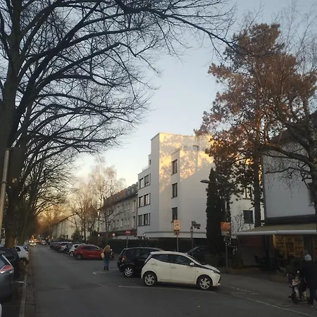 For 2 Persons, 9 Min Trade Fair, Free Parking, Supermarket, Cafe Nearby Privatunterkunft Frankfurt am Main