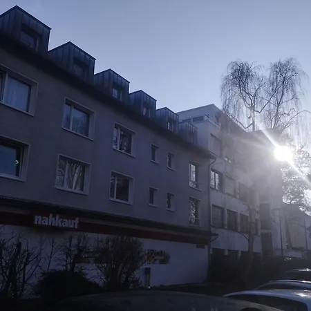 Quet In Flat,2 Station To Messe, Free Parking,supermarket Near