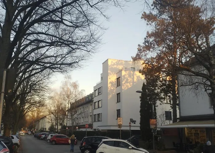 For 2 Persons, 9 Min Trade Fair, Free Parking, Supermarket, Cafe Nearby Privatunterkunft Frankfurt am Main